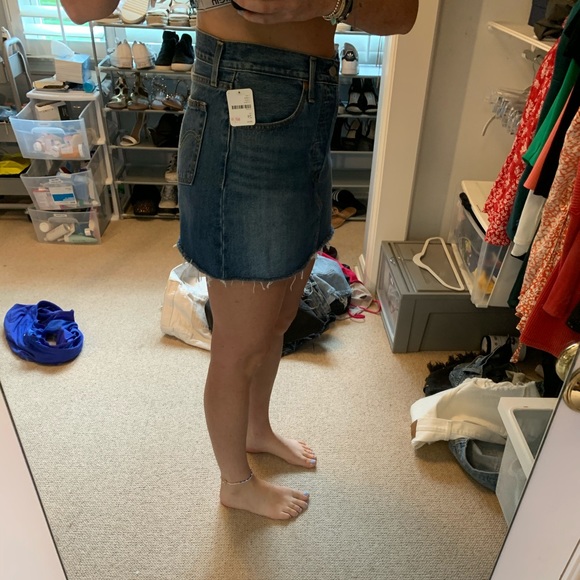 levis denim skirt - Picture 2 of 8